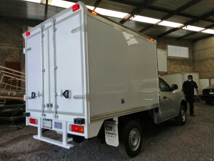 Carroceria caja seca para camionetas de la línea comercial Nissan®