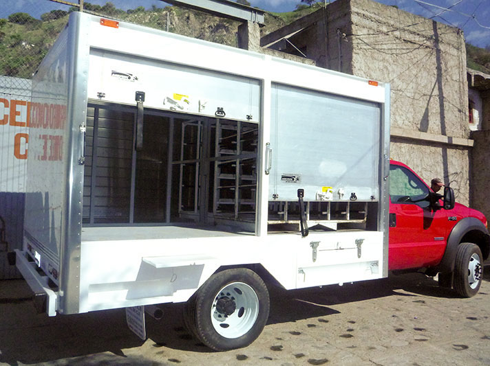 Carrocería Garrafonera en F450® con Cortina de Aluminio